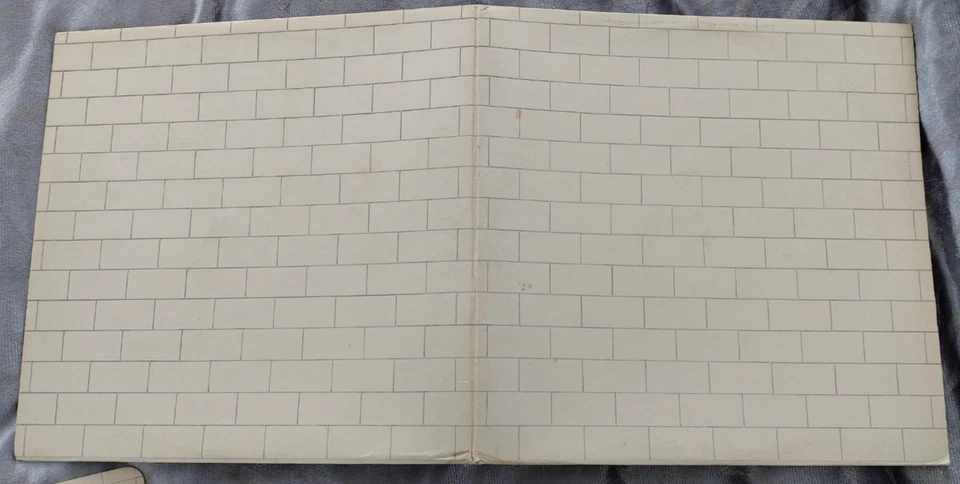 Pink Floyd The Wall LP, photo 2 of 5