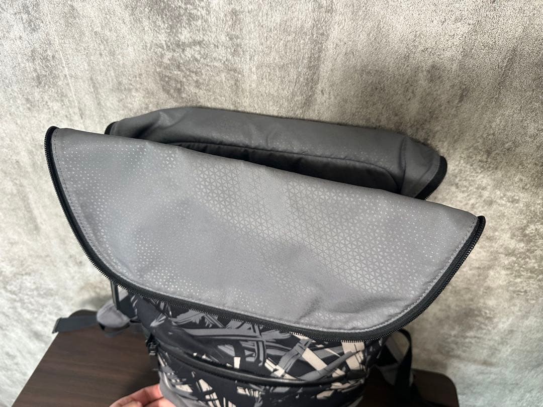 Tumi Abstract Pattern Backpack Grey/Black Adjusta… - image 7