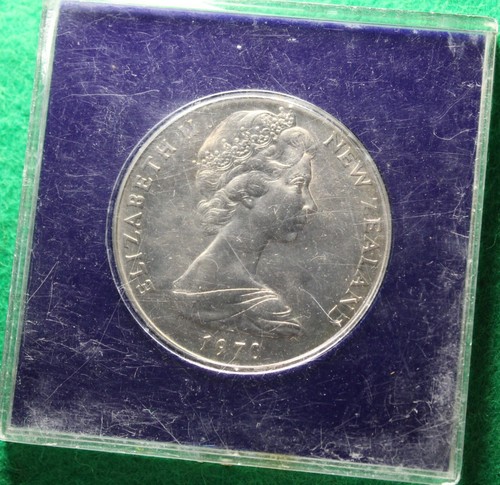 * 1970 NEW ZEALAND CASED ONE DOLLAR "ROYAL VISIT MOUNT COOK" #ACE70 - Picture 4 of 8