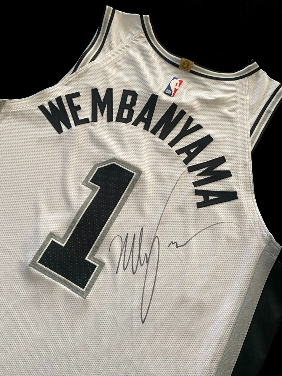 Victor Wembanyama ROOKIE Game Issued Worn Signed Auto Logoman