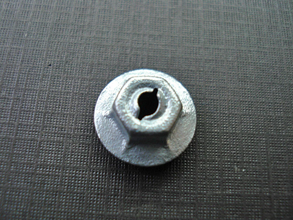 25 piezas 1/8" emblema escritura placa de nombre letra hilo corte tuercas sellador Hudson Foto 2 de 4