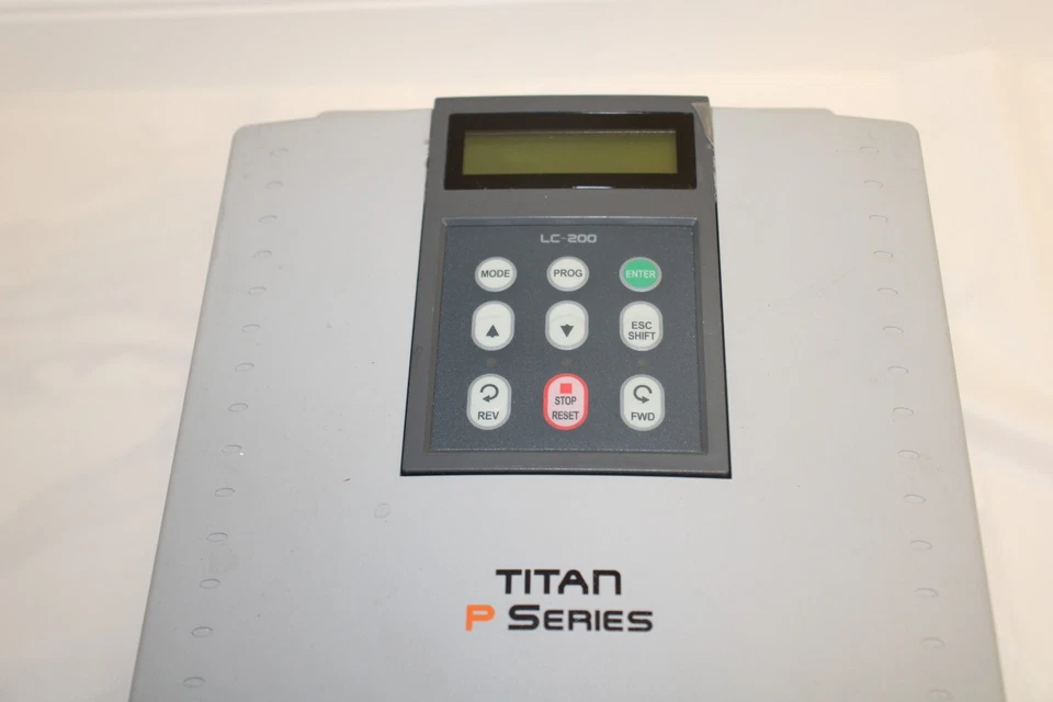 Unidade de frequência variável trifásica Cerus CI-015-P4 Titan Industrial P Series 480v - Imagem 2 de 4