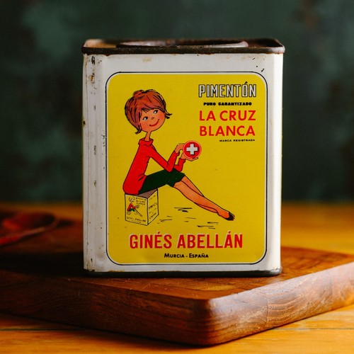 1960's vintage TIN "Pimentón La Cruz Blanca Calidad" Spanish Hot Smoked Paprika - Picture 3 of 6