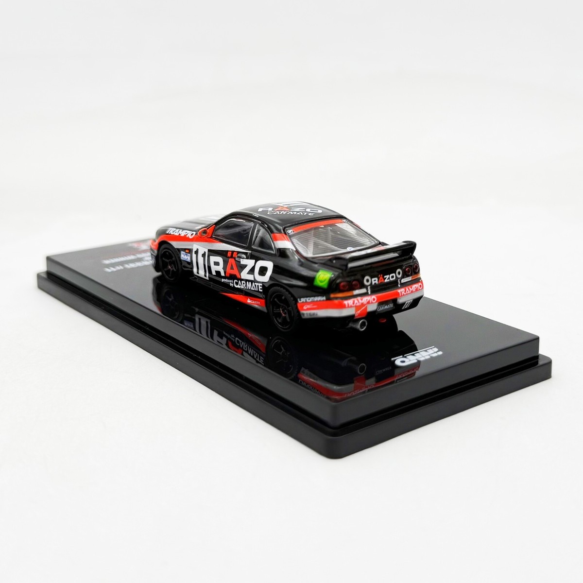 INNO64 1:64 Nissan GT-R R33 #11 Razor Trampio Sendan