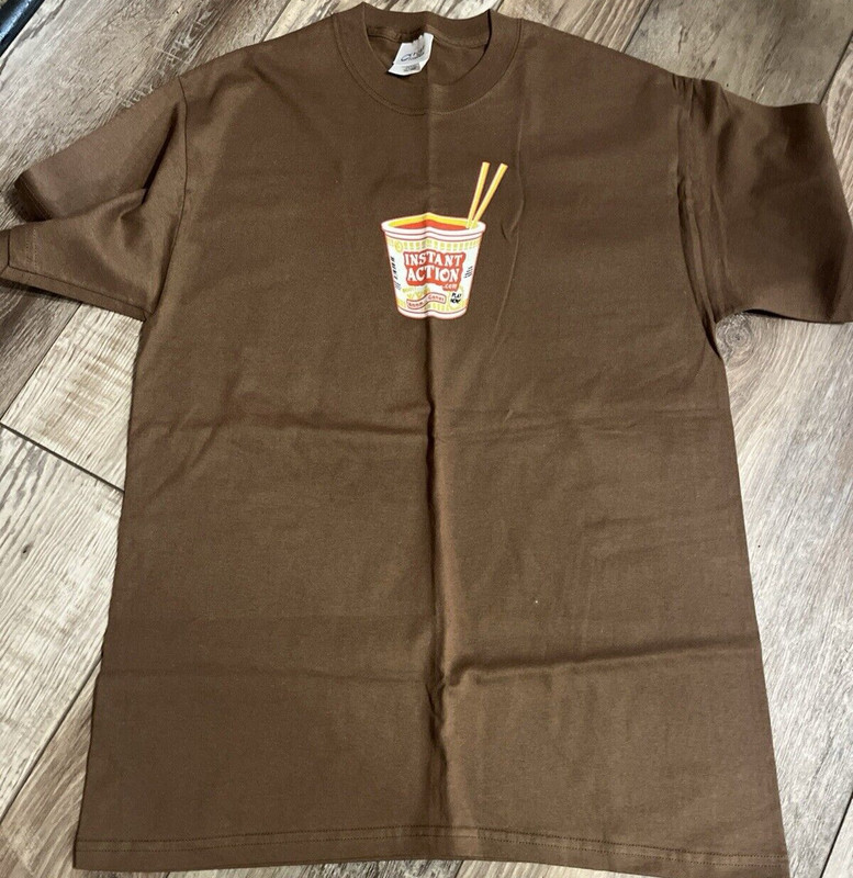 BRAND NEW GRAPHIC T SHIRT RAMEN NOODLE CUP DESIGN ADULT MED