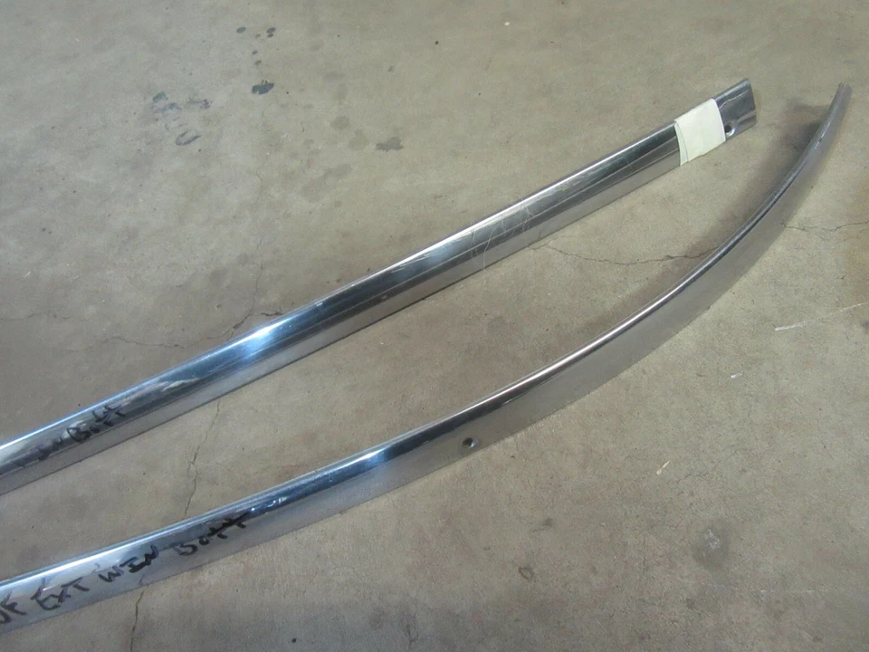 Camión Jeep J 10 1982 exterior delantero inferior molduras molduras Foto 3 de 4