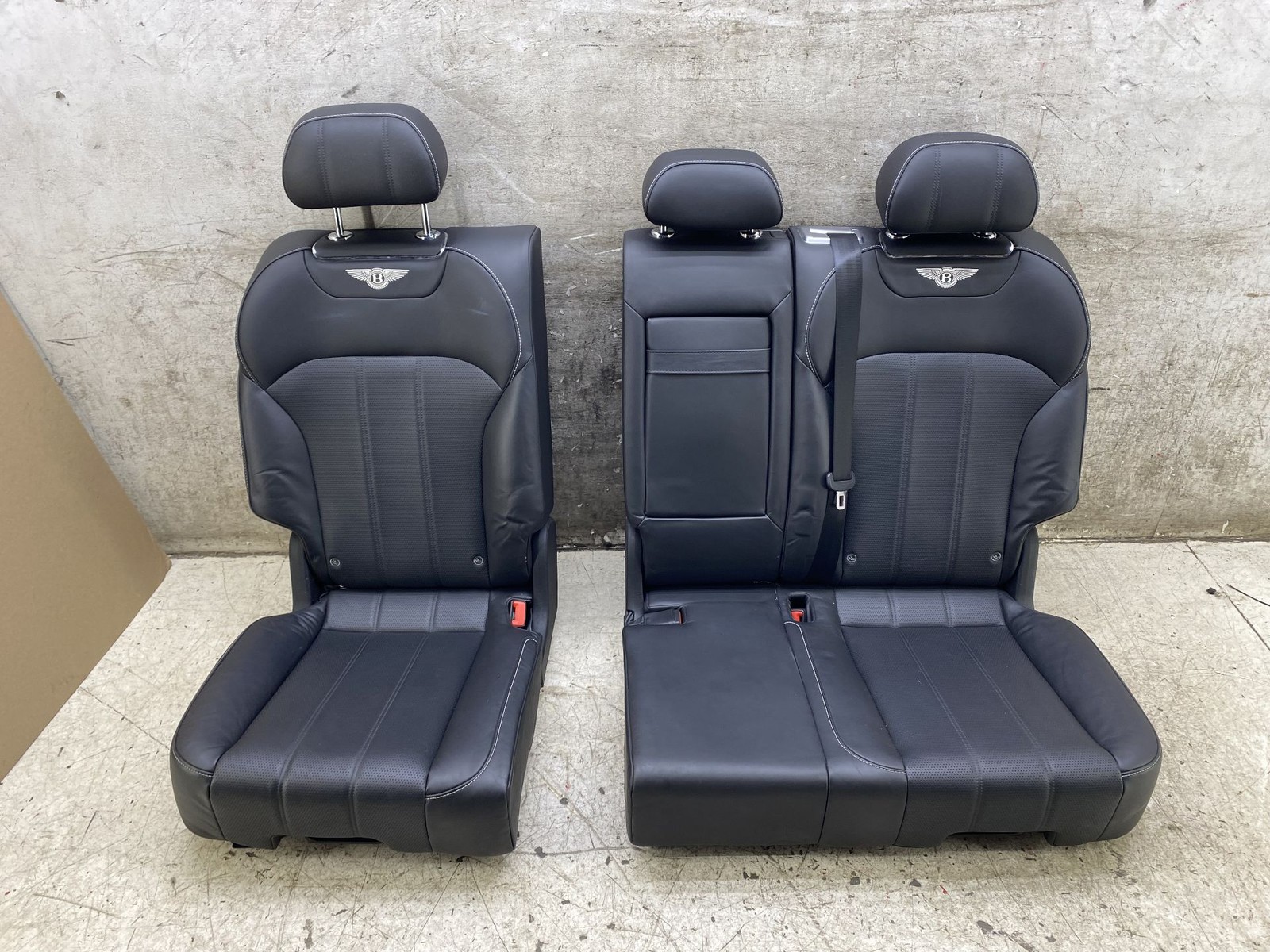 2015-2020 BENTLEY BENTAYGA REAR 2ND ROW HEATED/VENTED 60/40 SPLIT BENCH SEAT SET