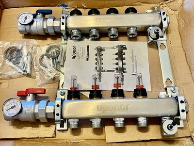 Uponor A2700502 4 Port 1  Stainless Steel Manifold Assembly W/ Flow Meter New