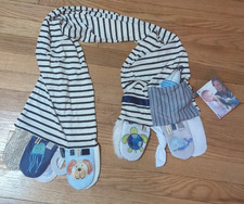 Demdaco Mommy  Me Activity Scarf New With Tags Gray BPA Free