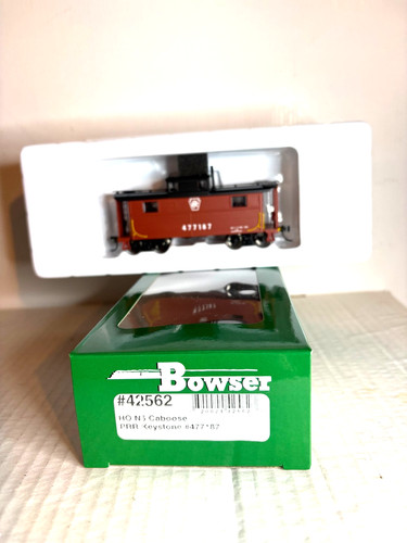 BOWSER #42562 P.R.R. Caboose "Keystone" N-5 #477187 H.O. 1:87 | Zustand: New