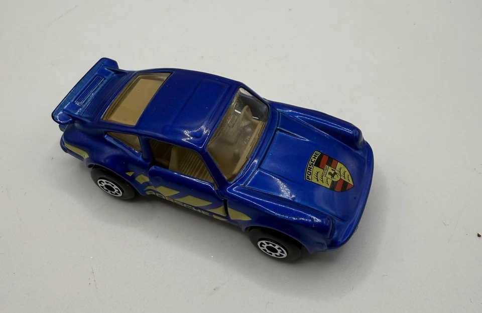 Matchbox Superfast MB3 PPORSCHE 911 TURBO «СИНИЙ МЕТАЛЛИК с широким колесом - Изображение 3 из 4