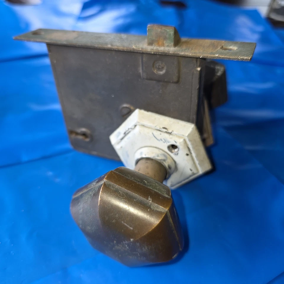 Juego de cerraduras de mortaja de latón hexagonal vintage - 2 perillas de puerta 2 placas traseras Foto 3 de 4