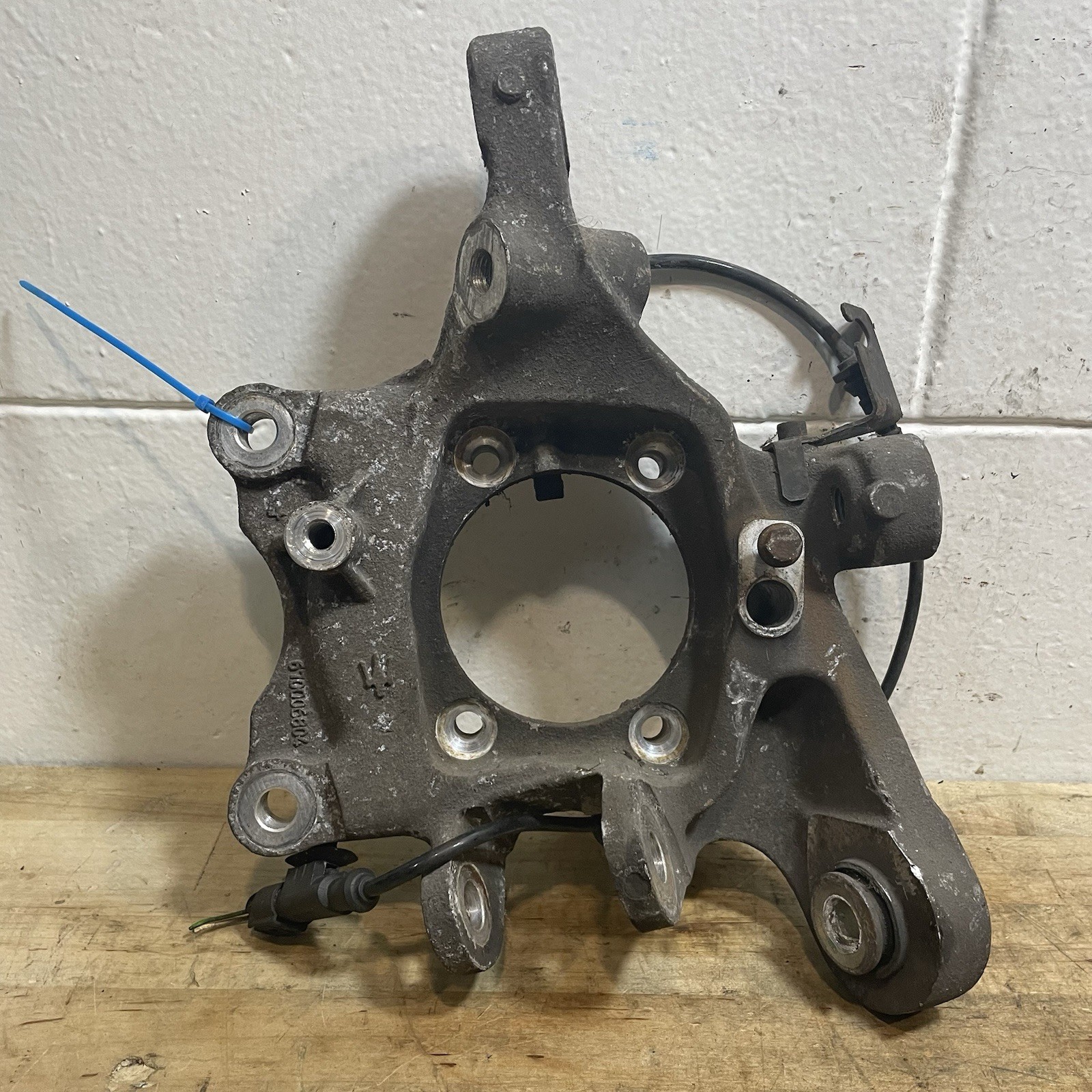 2014-2017 Maserati Ghibli Rear Left Suspension Spindle Knuckle Oem