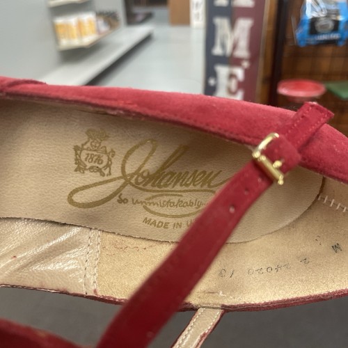 Amazing Raspberry Suede Vintage Heels - Picture 6 of 12