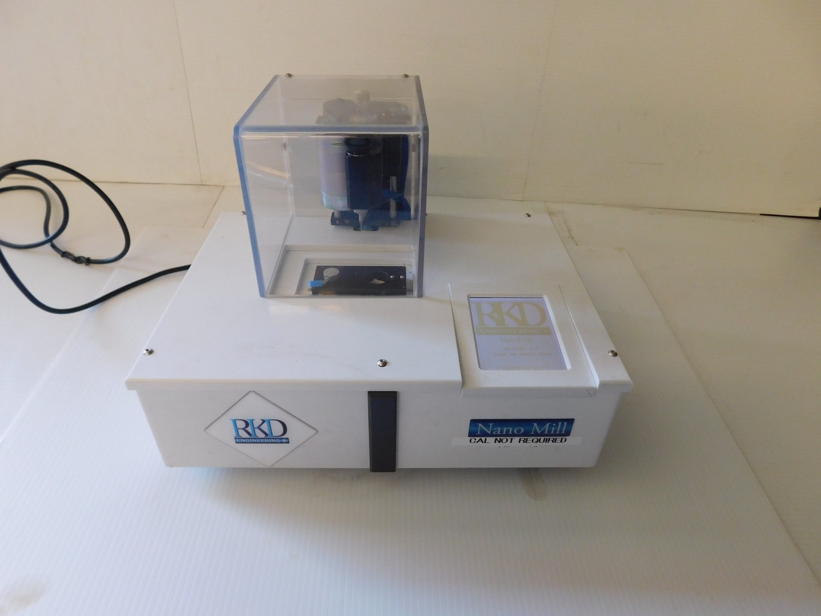 RKD ENGINEERING MODEL NANO MILL MODEL 5100 WITH MANUAL (MPR146)