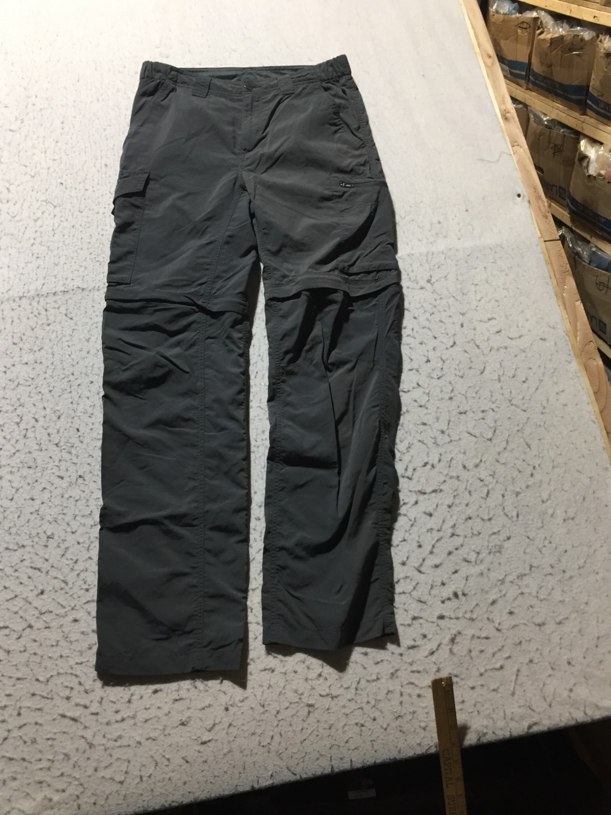 Mens 30 X 32 Gray Cargo Pockets Shorts