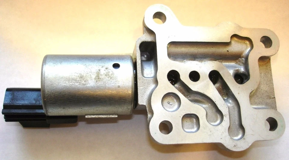 00-04 VOLVO OEM S40 V40 EJE DE LEVA DE ESCAPE AJUSTE SOLENOIDE VÁLVULA CVVT 9202388 Foto 3 de 4