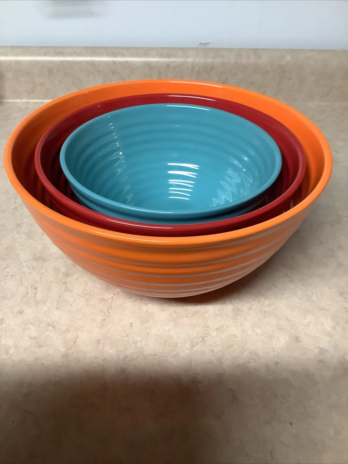 Three-piece Pioneer woman ribbed mixing bowls