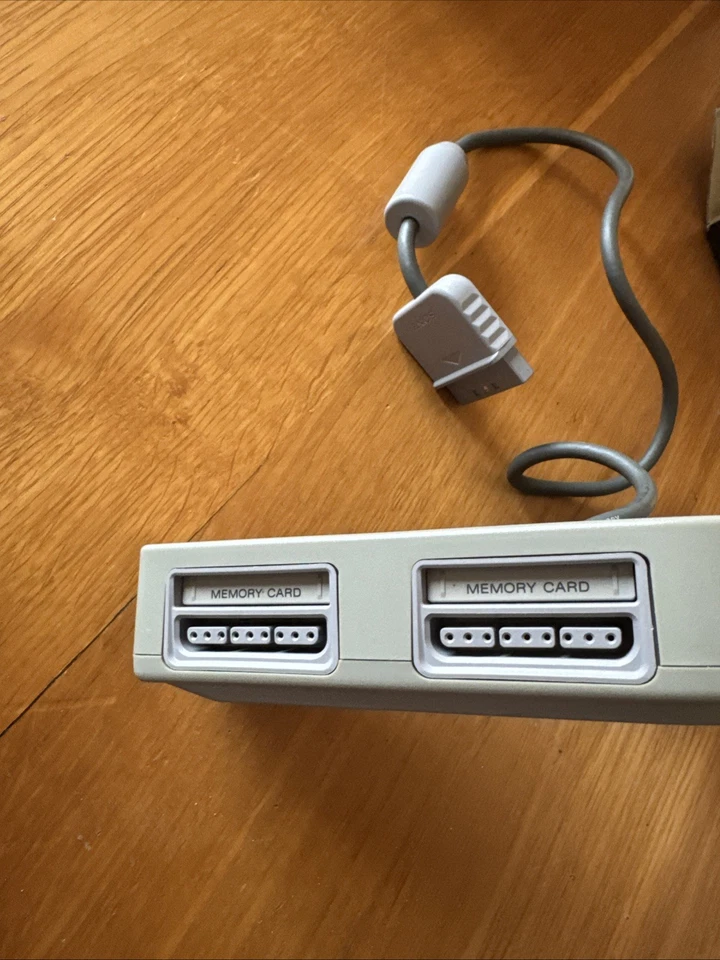 Official Sony PlayStation Multitap SCPH-1070 PS1 PS2 PS Multi Tap Tested Used - Imagen 3 de 4