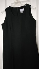 Jennifer Moore's size 8 sleeveless below knee black pary dress