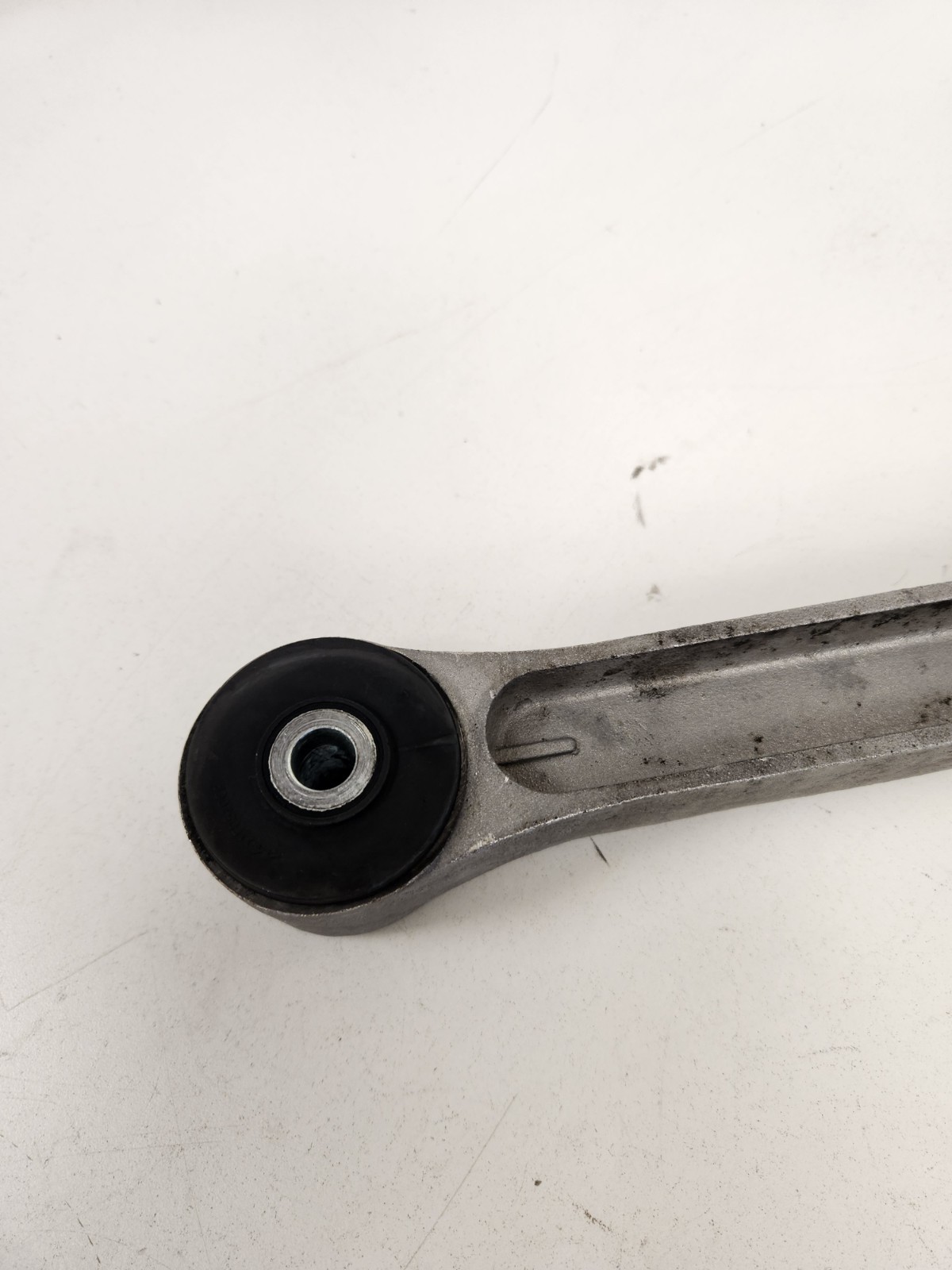 McLaren MP4-12C 2012-2014 Engine mount P/N 11F0507CP