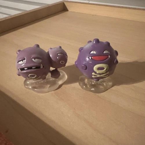 Tomy 1999 Vintage Pokemon 2”  Koffing and Weezing Mini Figures