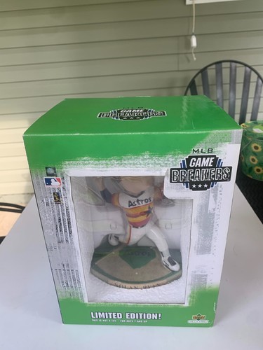 NOLAN RYAN 2004 UPPER DECK MLB BREAKERS LIMITED EDITION BOBBLEHEAD NIB - Picture 4 of 8