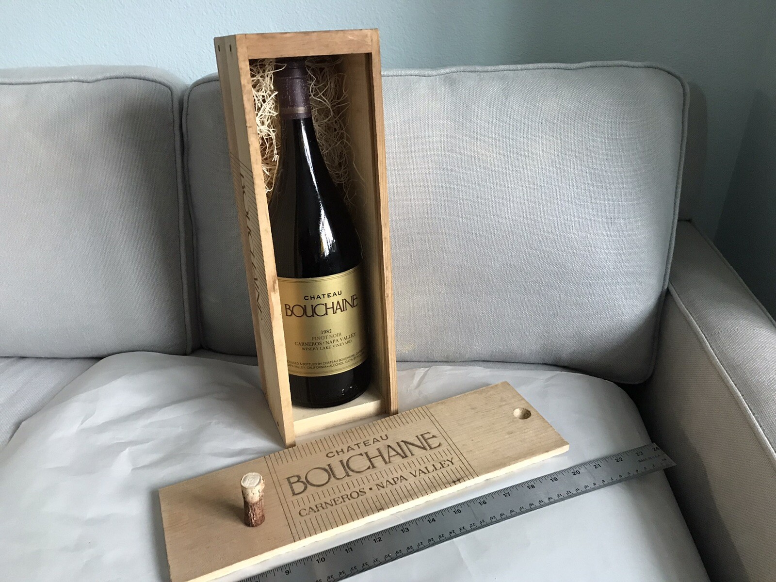 1982 CH. BOUCHAINE BOTELLA MAGNUM VACÍA BODEGA LAGO VIÑEDO