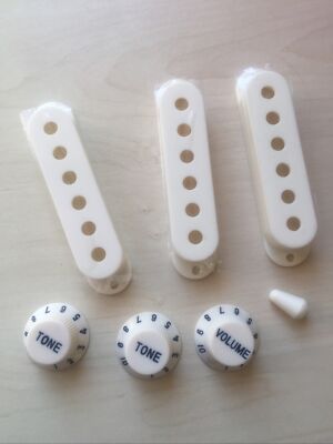 Strat Vintage Aged White Pickup Covers 48, 50 & 52mm Spacing + Control Knobs + Tip