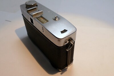 Ricoh Caddy Film 35mm half frame Camera w/ 25mm f2.8 lens - AS IS