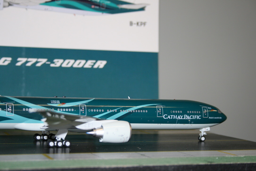 Inflight200/J-Fox 1:200 Cathay Pacific Boeing 777-300ER B-KPF (WB