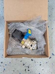 Ross  2773B4085W Manual Lockout Solenoid Valve 3-Way  24 VDC 2773