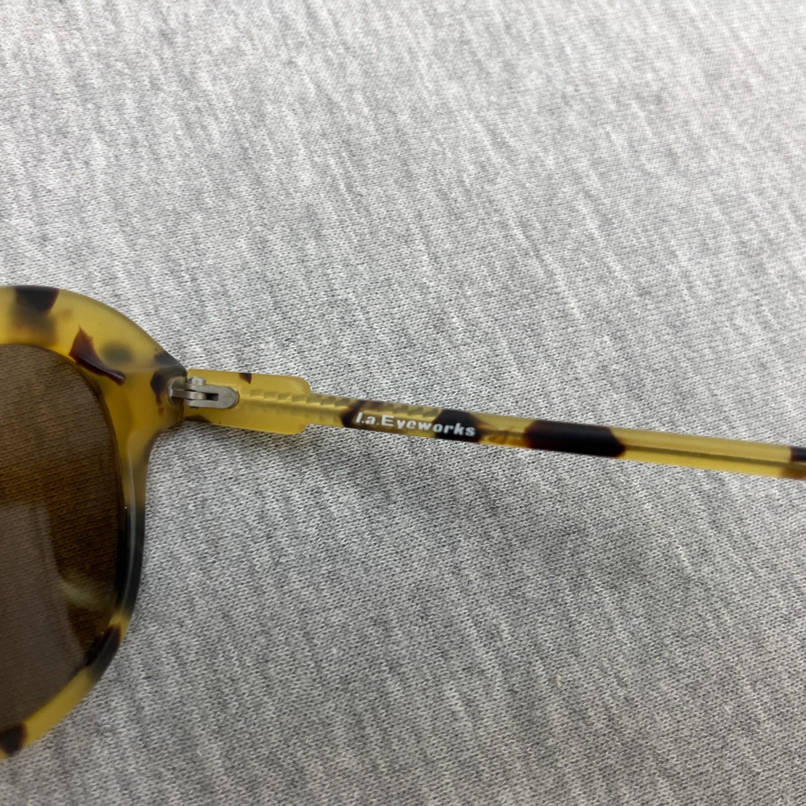 LA Eyeworks Cat Eye Tortoise Shell Sunglasses Wom… - image 7