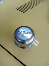 Edelbrock Signature Series Chrome Valve Cover Push-in Oil Breather Never Used Edelbrock Signature Series Chrome Valve Cover Push-in Oil Breather Never Used