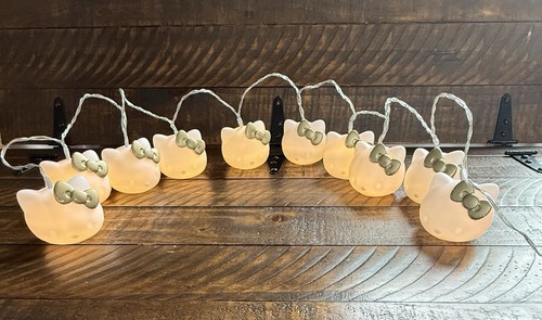 Pottery Barn Teen Hello Kitty® Lichterkette - OPEN BOX Lesen - Bild 2 von 11