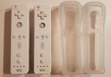 2X Original Nintendo Wii /WiiU Remote Wiimote Controller White RVL-003 (SEE BIO)