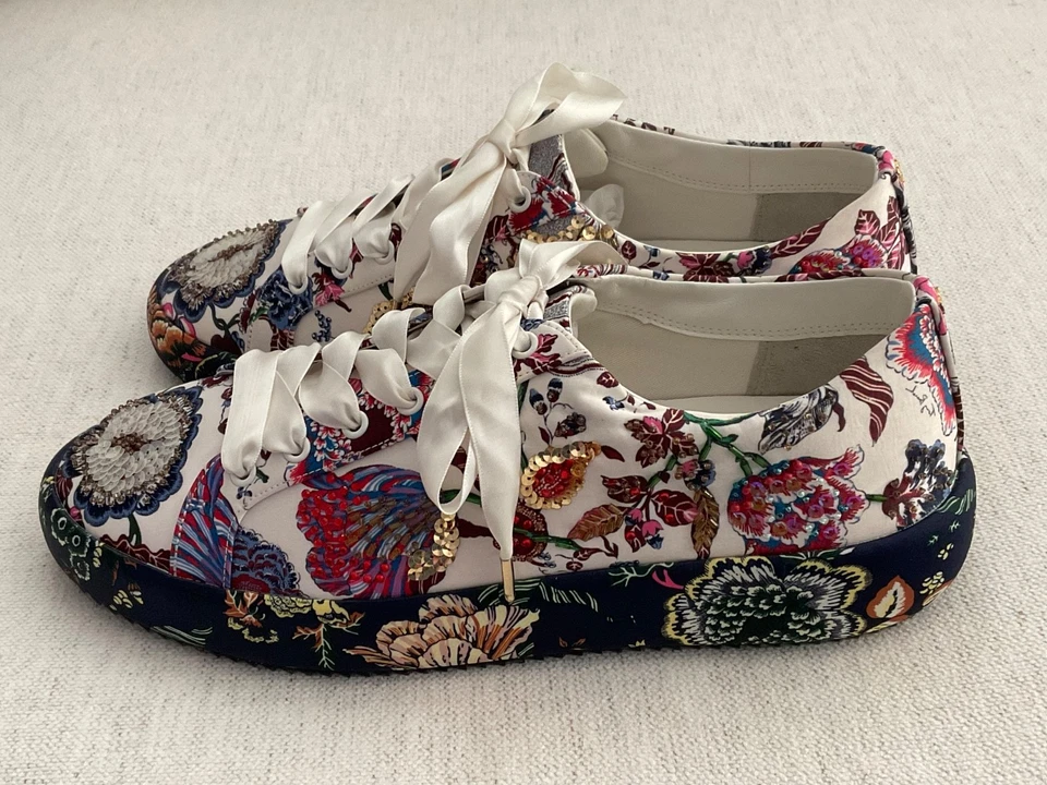 PRECIOSAS ZAPATILLAS TORY BURCH "AMALIA" CON CUENTAS Y ADORNOS TALLA 10.5 NUEVAS Foto 2 de 4