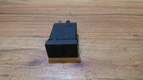 Volkswagen Passat 1998 Heated Seat Switch 3B0963564A, nera #135604-95