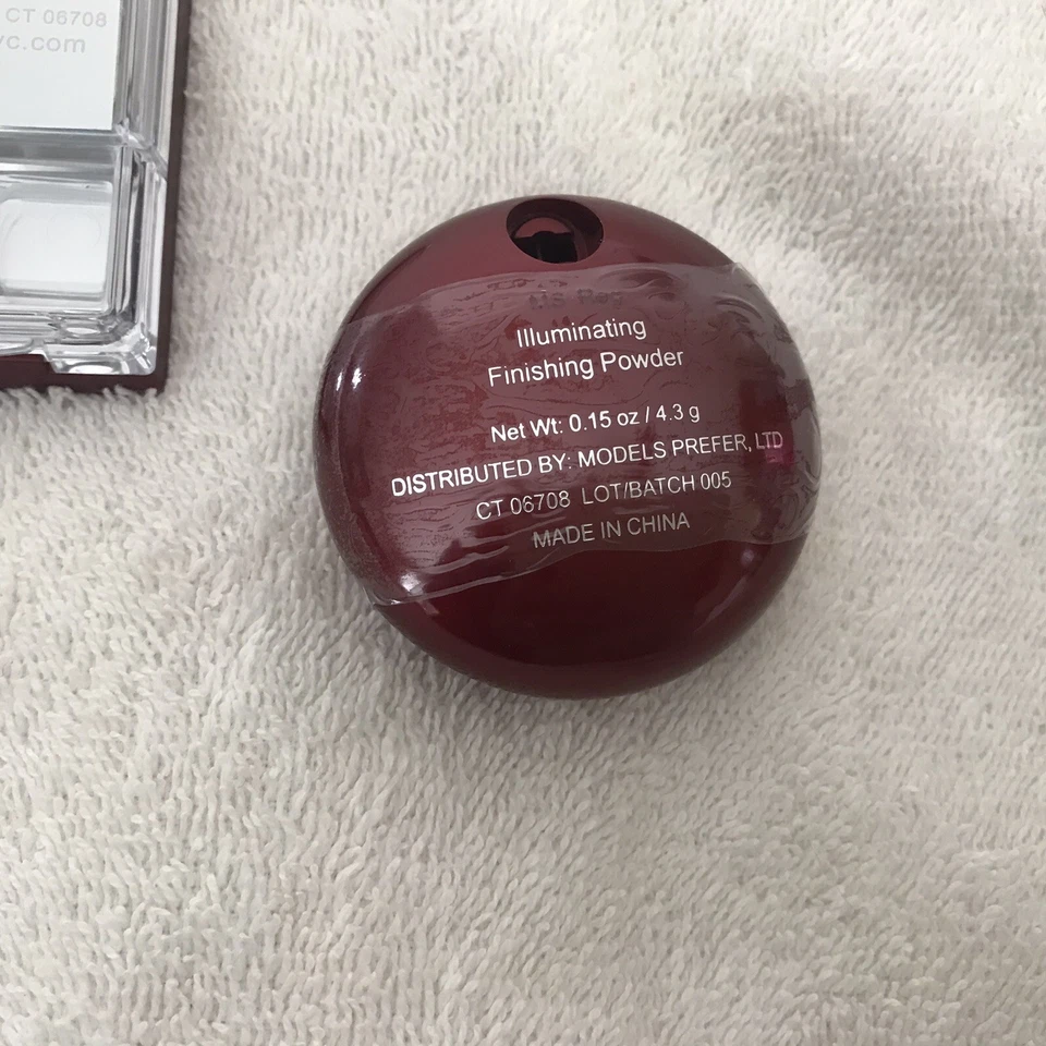 Lot NEW MODELS PREFER Illumination Finishing Powder Face Neutralizing Powder Kit - Image 2 of 4