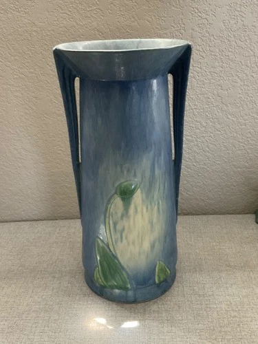 ROSEVILLE ART POTTERY VTG RARE FUTURA WEEPING TULIP VASE ART-DECO
