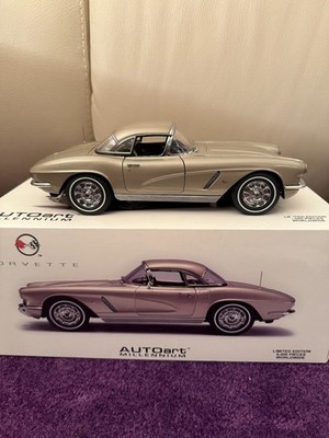 1962 Chevrolet Corvette Convertible AUTOart in Fawn Beige 1:18