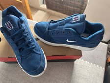 Neuves chaussures baskets