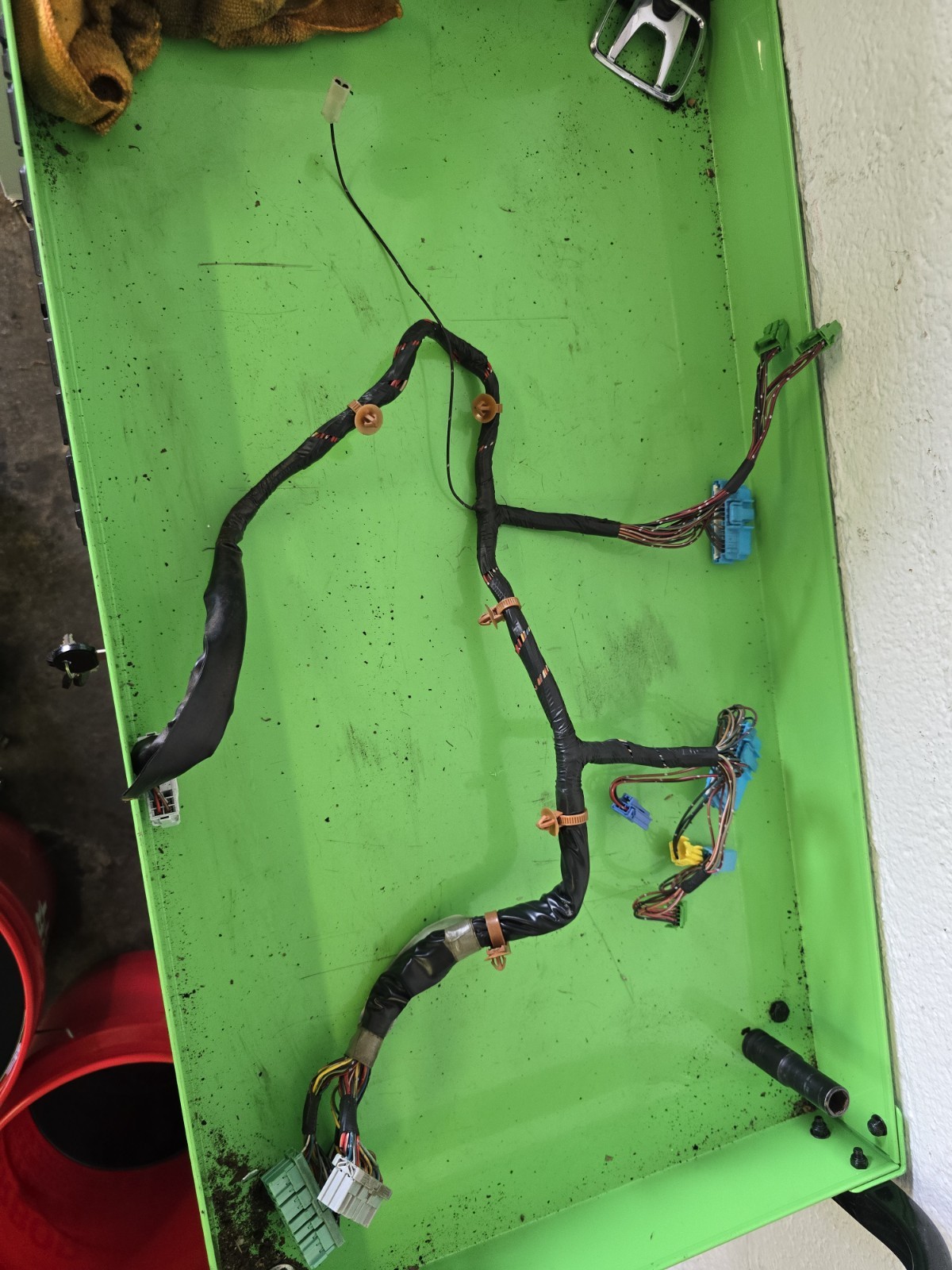 Picture 1 of 4