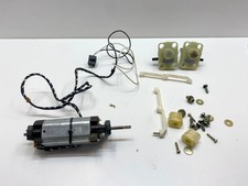 MERCEDES-BENZ SL R129 Sitzsteuerungsmotor vorne links 0130008039 2.8 26964373 MERCEDES-BENZ SL R129 Sitzsteuerungsmotor vorne links 0130008039 2.8 26964373