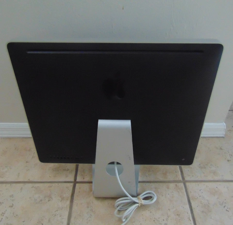 Imac 27" A1225 6GB DDR2 2TB Hard Drive Intel Core 2 Duo 2.8GHz - Image 2 of 4
