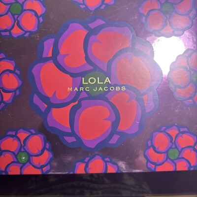 LOLA by MARC JACOBS 3pc Set  1.7oz EDP Spr + 2.5oz B/Lotion + 2.5oz S/Gel *RARE*
