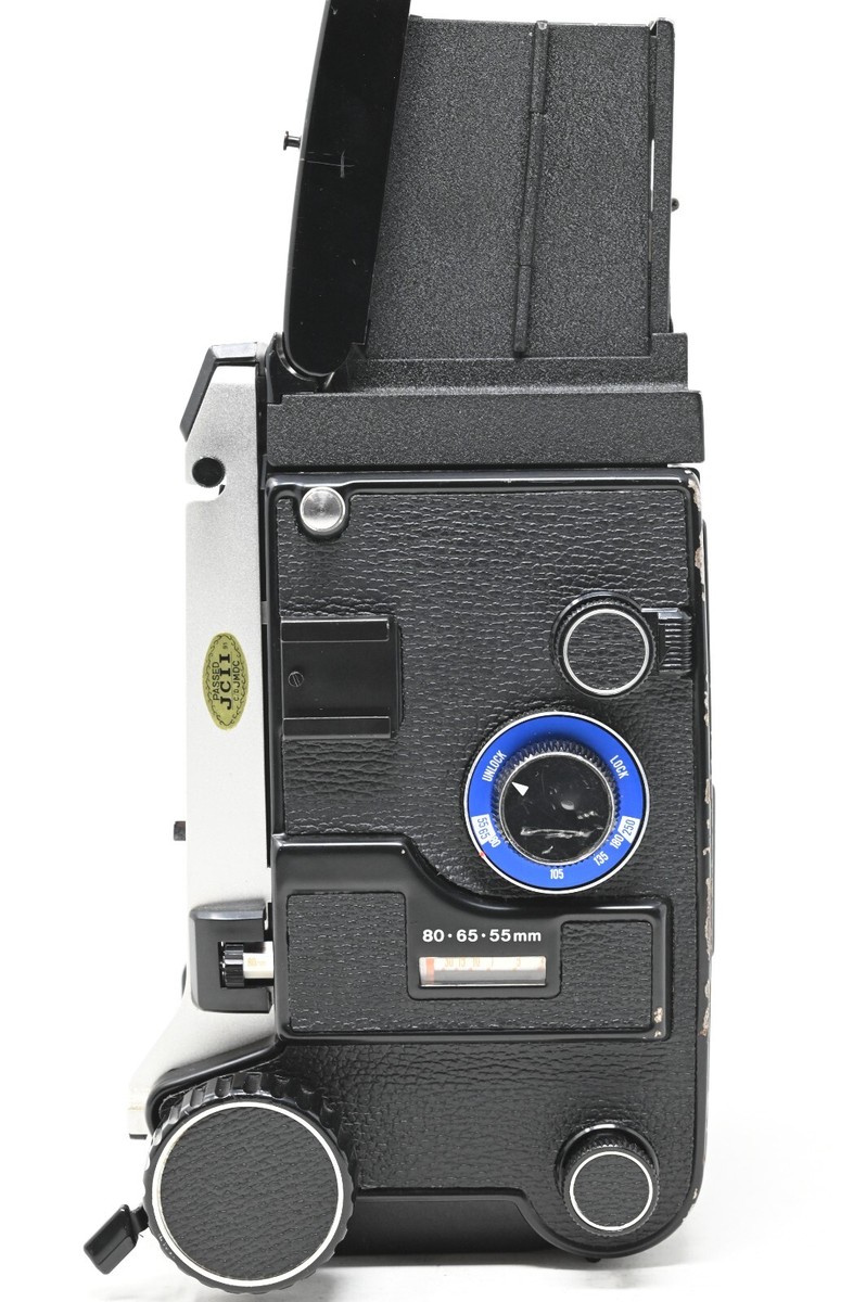 Mamiya C330 Professional Pro S Medium Format TLR Camera w Mamiya C330 Professional Pro S Medium Format TLR Camera w