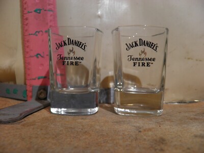 JACK DANIEL'S TENNESSEE FIRE SQUARE SHOT GLASS PAIR - NO DAMAGE! 