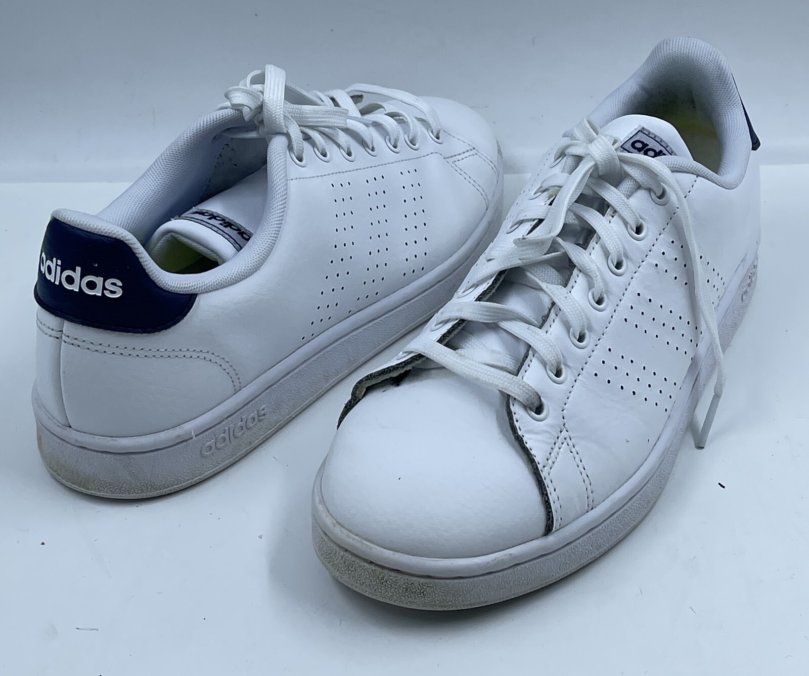 Adidas Advantage Men's Sneakers Size 10 White Leather Athletic Shoes F36423 thumbnail 3