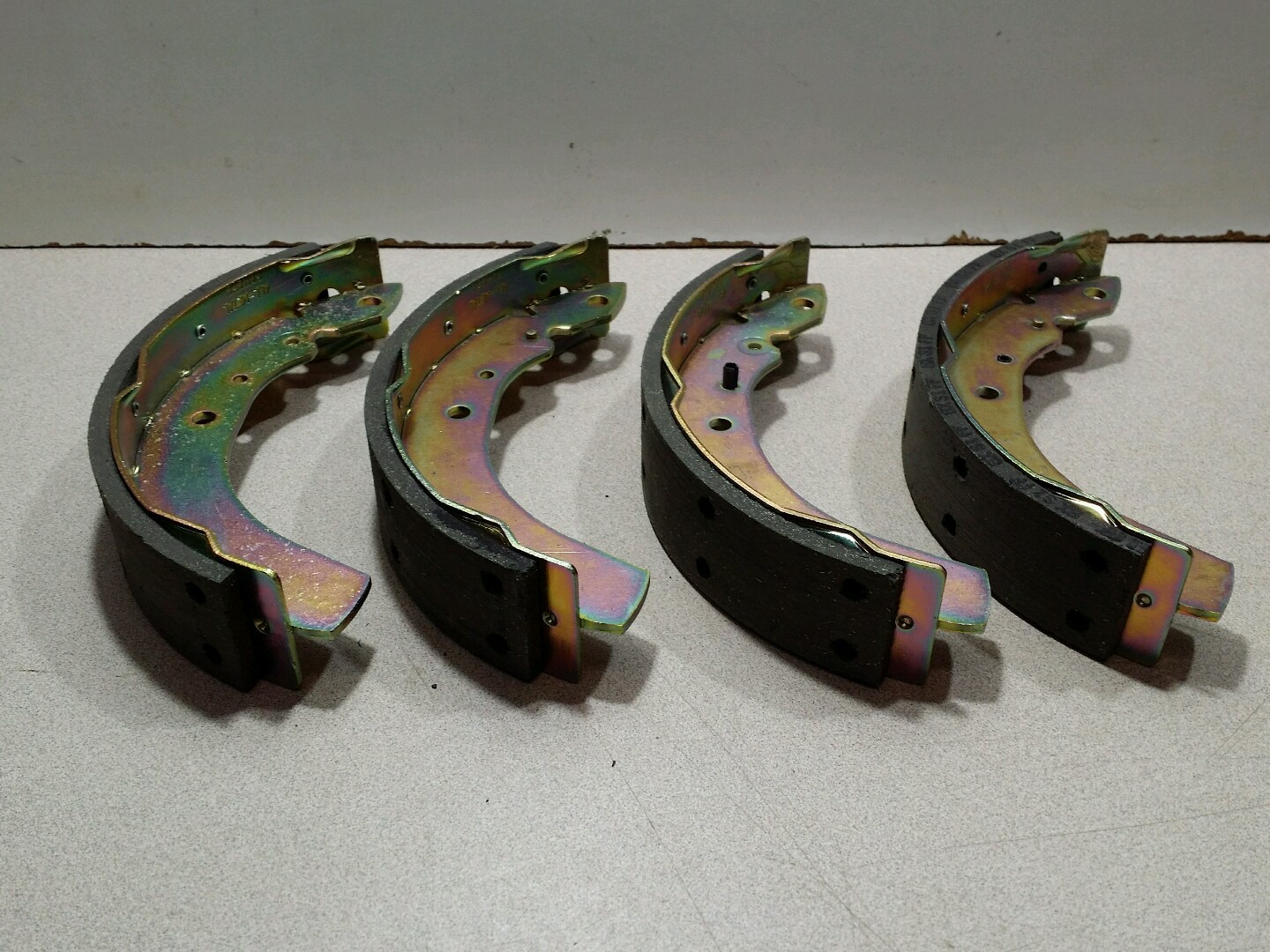 Relined Bendix RAF629 Drum Brake Shoes , Fits Vehicles Listed on Chart